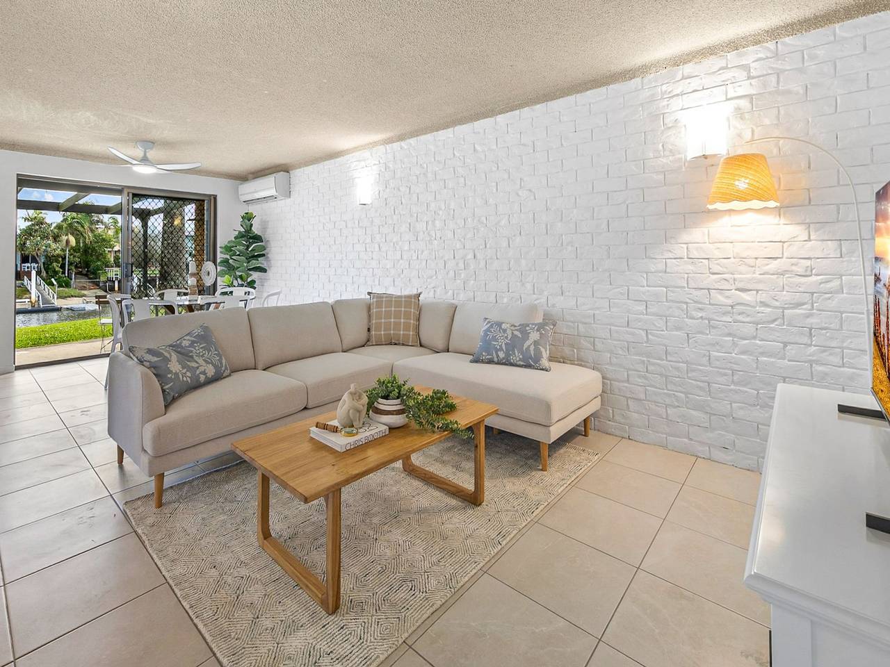 Entire apartment, 3-Bed Waterfront Apartment with Private Patio in Mooloolaba, Sunshine Coast