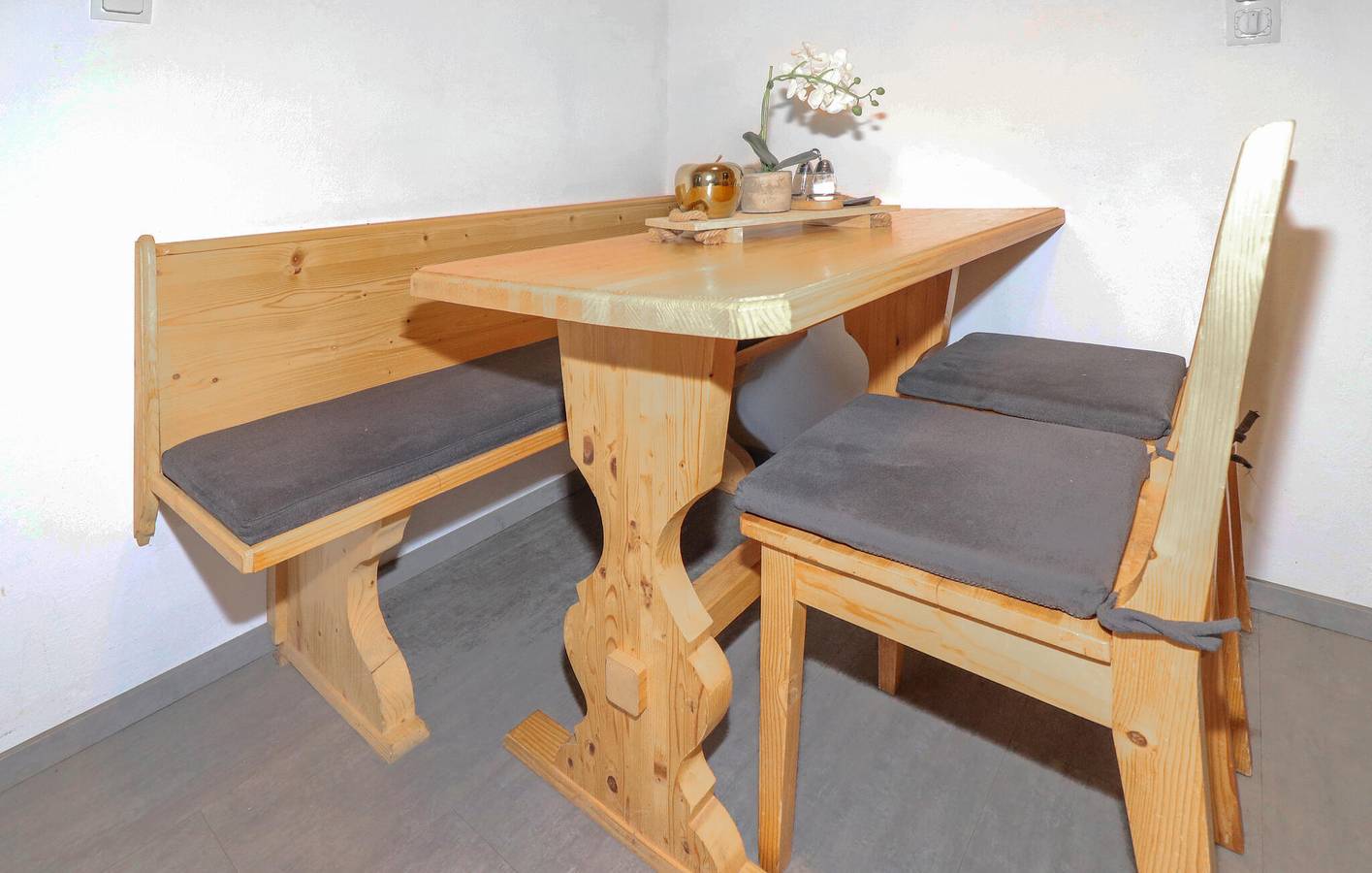 Ganze Ferienwohnung, Gemütliche Wohnung mit Terrasse in der Nähe von Skilift und See in Walchsee, Kaisergebirge