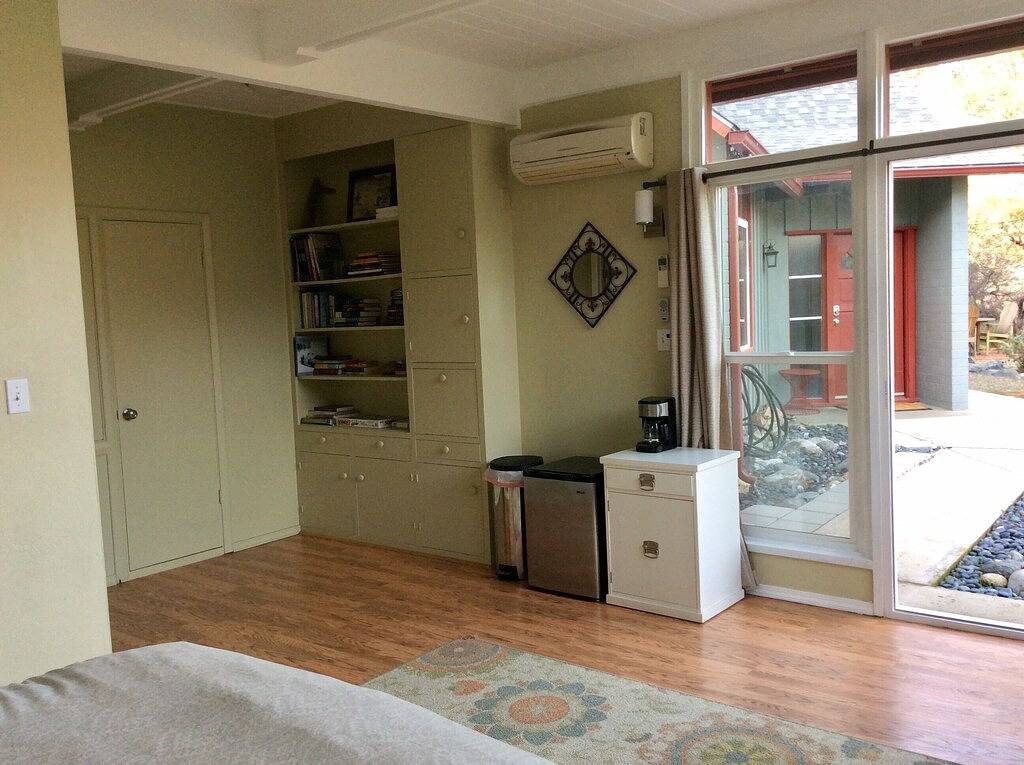 Schicker 2B2b Bungalow mit Studio 3 Meilen zum Sequoia Np - Hundefreundlich! in Three Rivers, Sequoia National Park