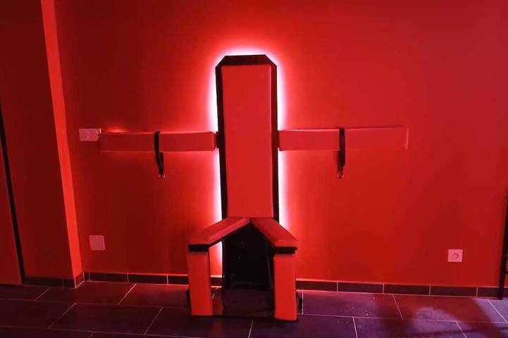 Ganze Wohnung, Love room \"La chambre des plaisirs secrets\" (The room of secret pleasures) in Manduel, Nimes und Umgebung