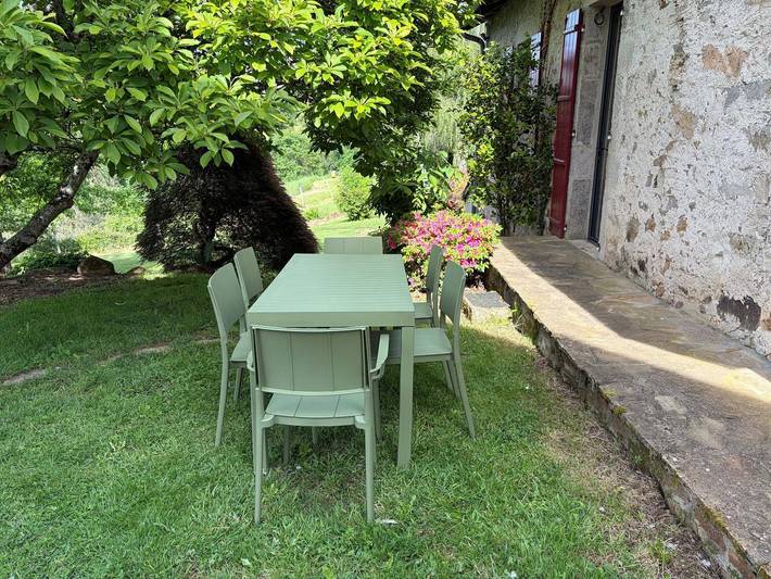 Gîte pour 6 personnes, avec jardin ainsi que terrasse et piscine à Solignac (homonymie) - 4