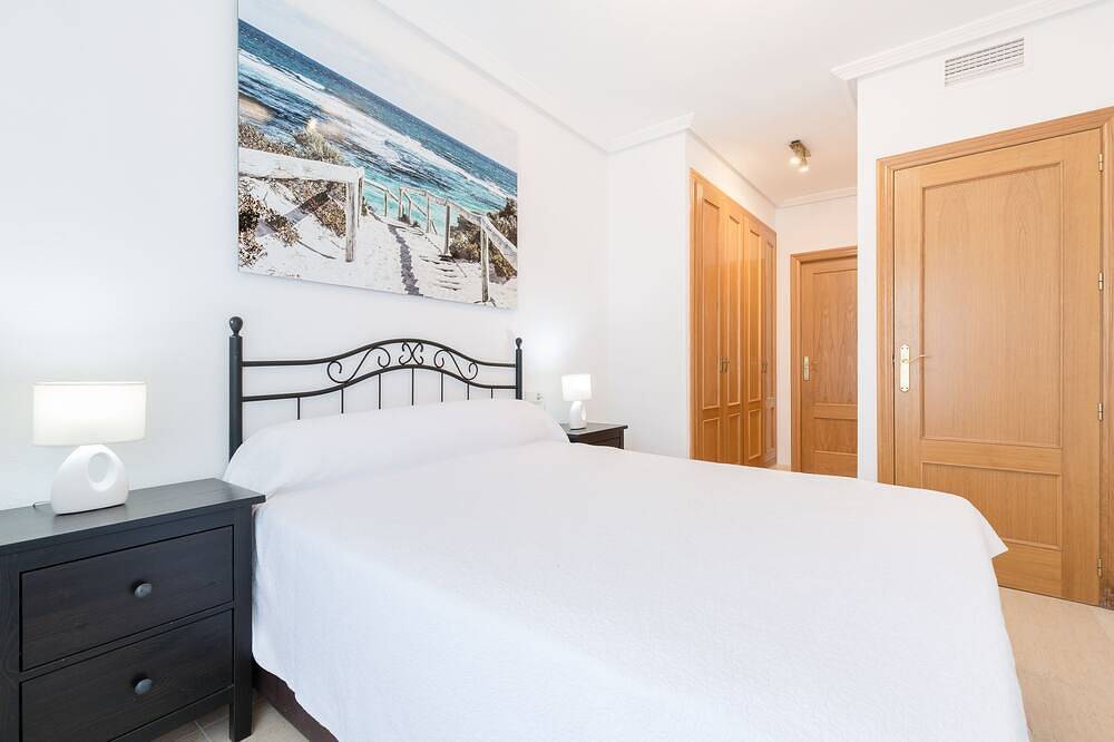 Entire apartment, Penthouse Chill Out Pool Beach. Ideal Families and pet. Campello Alicante in Playa Carrer La Mar, el Campello