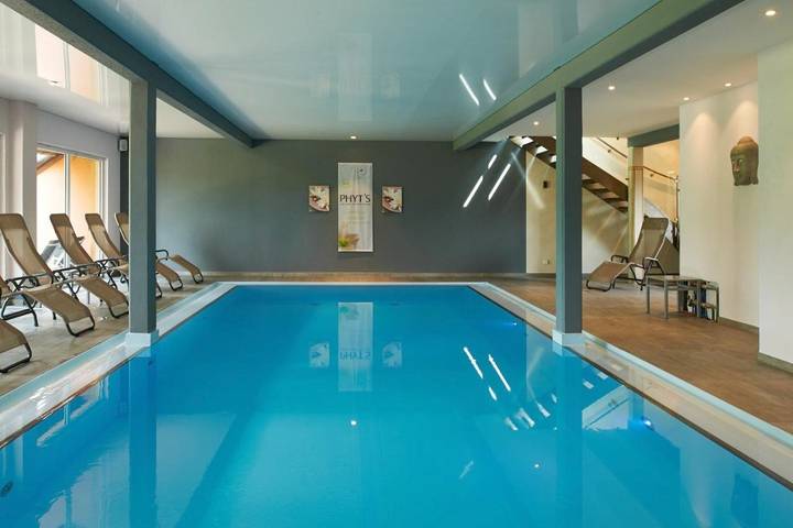 Hôtel pour 2 personnes, avec Terrasse et Jacuzzi ainsi que Jardin et Piscine
