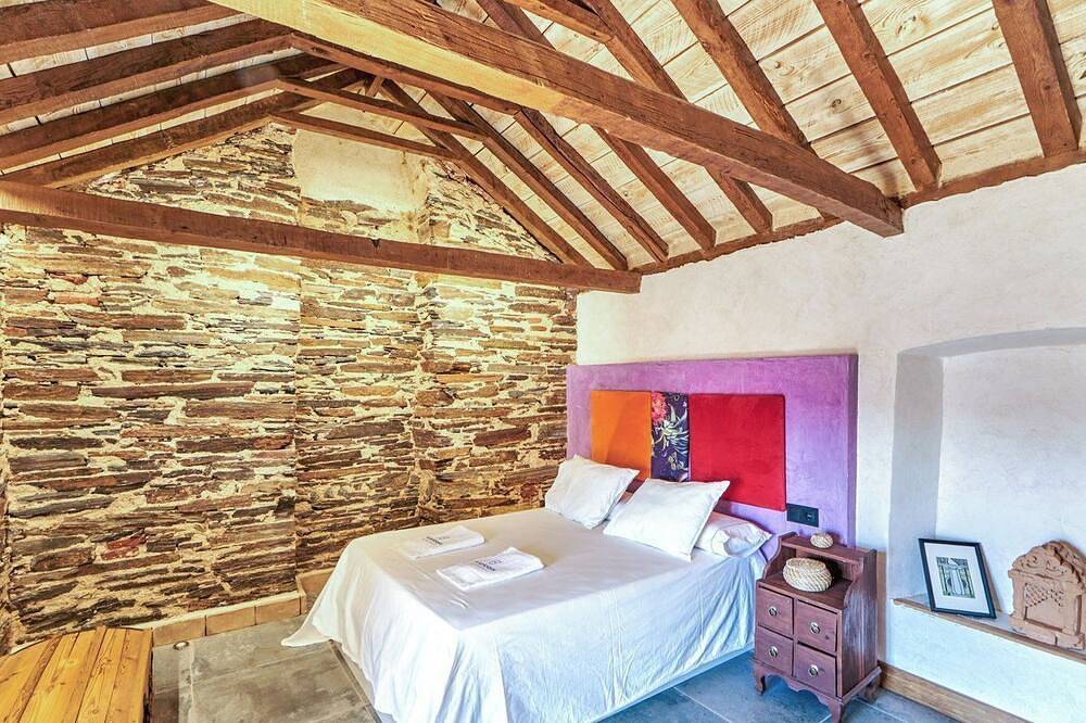 El Nacimiento Santa Elena in Santa Elena, Sierra Morena