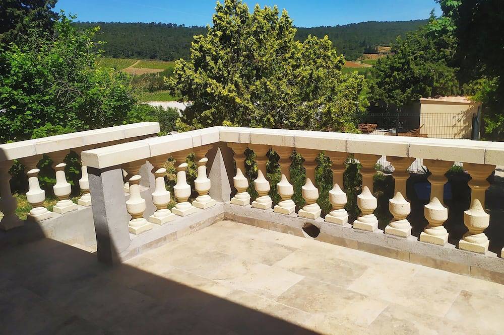 Chateau de Prax Viel, swimming pool, mini farm, air-conditioned - Gîte Syrah in Lagrasse, Regionaler Naturpark Corbières-Fenouillèdes