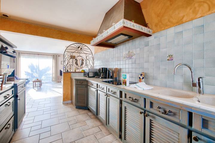 Location de vacances pour 6 personnes, avec terrasse et jardin à La Couarde-sur-Mer - 4