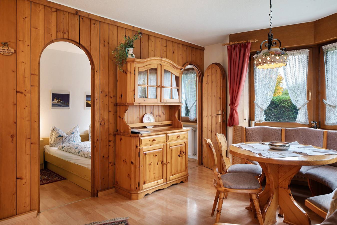 Apartamento entero, Apartamento 'Nr 2' con terraza privada, jardín privado y Wi-Fi in Titisee, Titisee-Neustadt