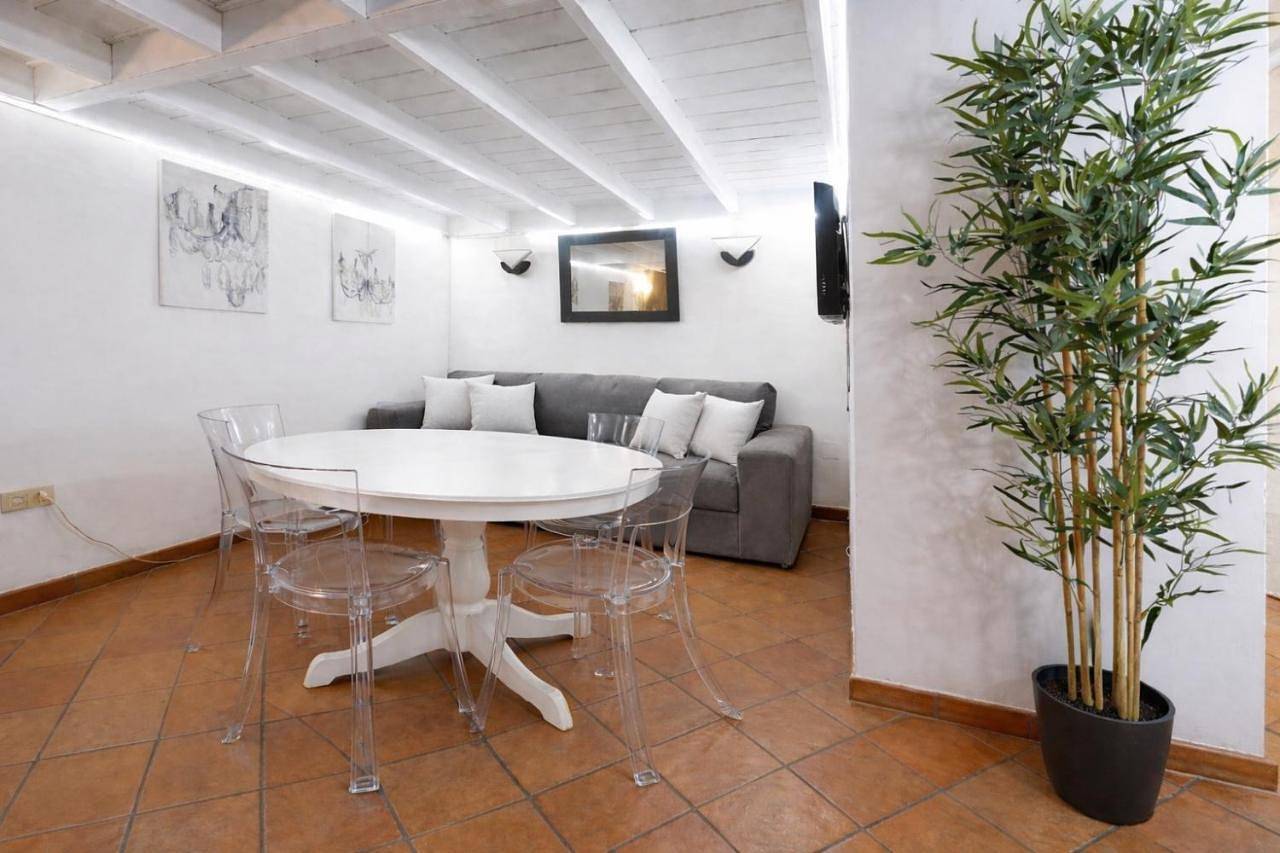 Appartamento intero, Two-Bedroom Apartment in Centro di Roma, Roma