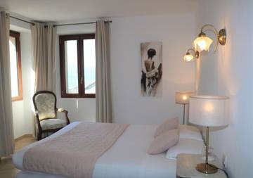 Chambre d’hôte pour 5 personnes, avec vue ainsi que jardin et terrasse à Nonza