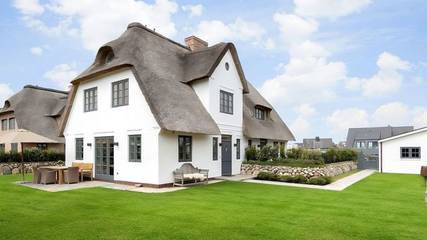 Ferienhaus für 7 Personen, mit Sauna und Terrasse sowie Garten, mit Haustier in Wenningstedt