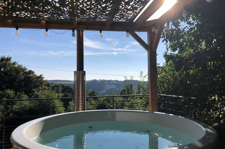 Maison de vacances pour 6 personnes, avec jacuzzi ainsi que balcon et jardin
