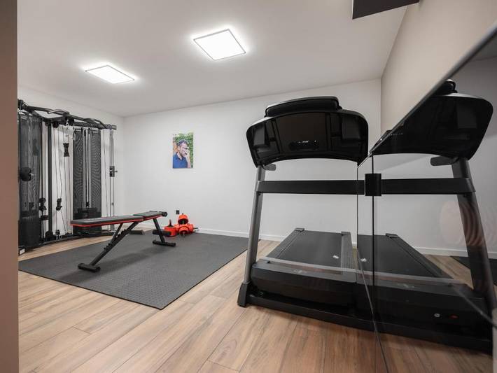 Location de vacances pour 8 personnes, avec piscine ainsi que jardin et sauna dans Mošćenice - 4