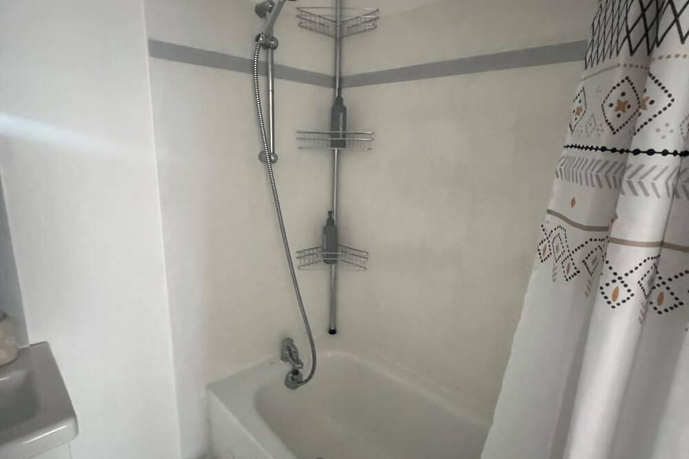 Entire apartment, Paris escapade in Argenteuil, Val-d'Oise