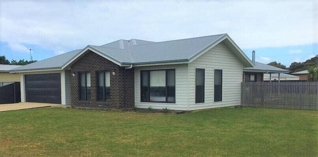 Jack's Shack is a beautiful spacious family house, with 5 bedrooms! in Robe, South Australia