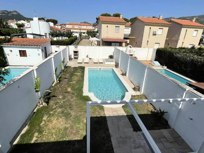 Chalet para 3 personas, con Balcón además de Terraza y Jardín en Provincia de Tarragona
