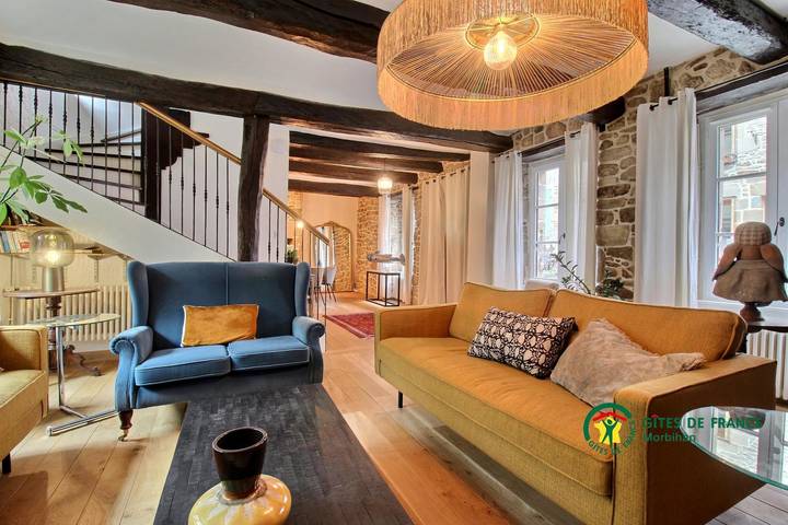 Gîte pour 8 personnes, avec jardin et terrasse, animaux acceptés dans Port Saint-Goustan - 4