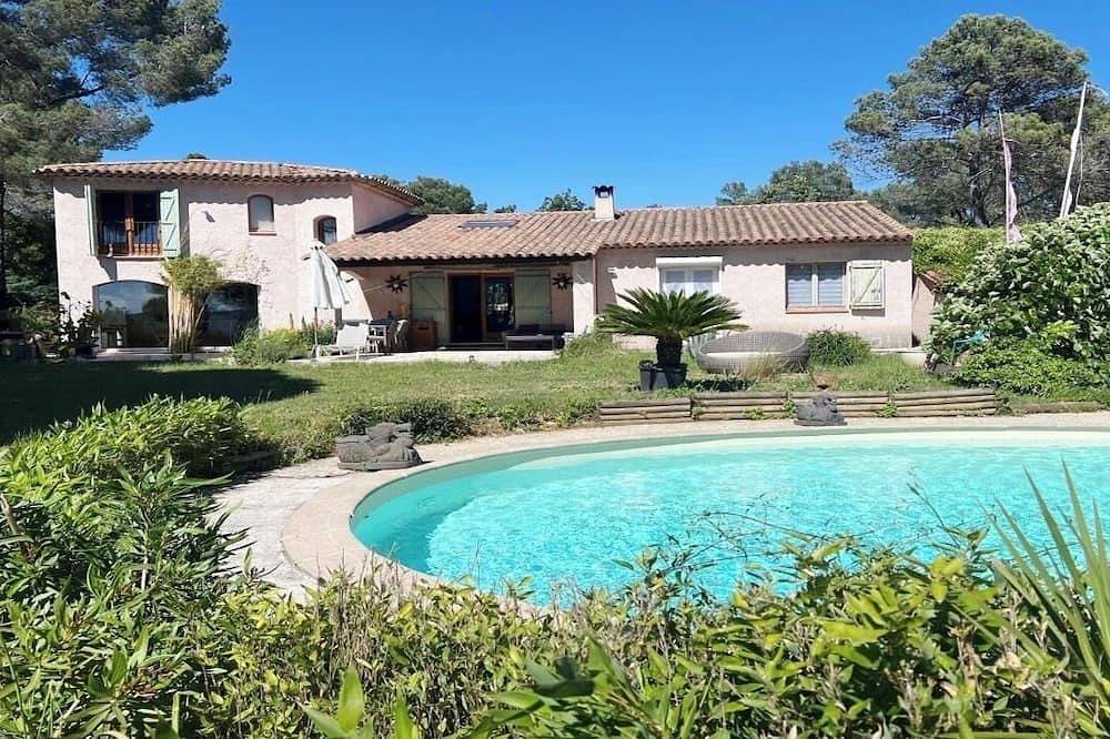 Villa In Frieden Ohne Gegenüber in Fayence, Draguignan Region