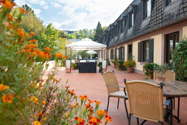 Hôtel pour 2 personnes, avec Terrasse et Jardin ainsi que Piscine et Sauna
