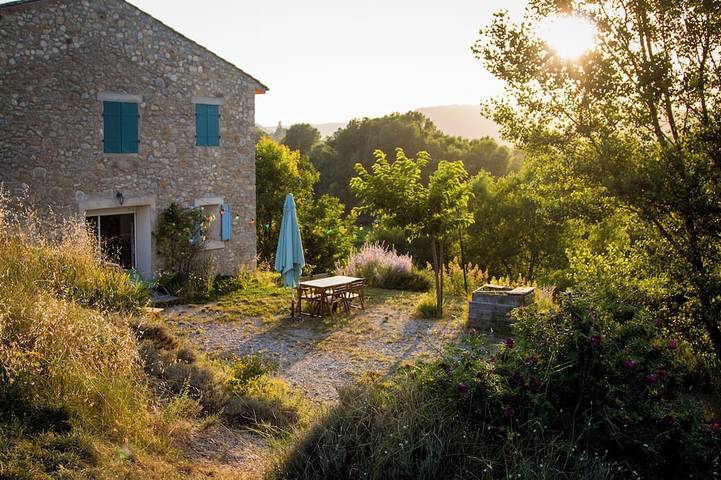Gîte pour 5 personnes, avec jardin à Mollans-sur-Ouvèze