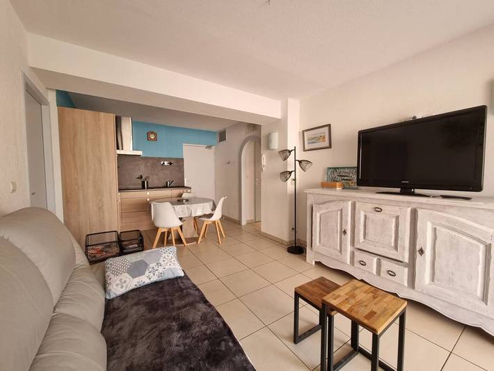 Gîte pour 5 personnes, avec piscine et balcon dans Plage des Pins - 3
