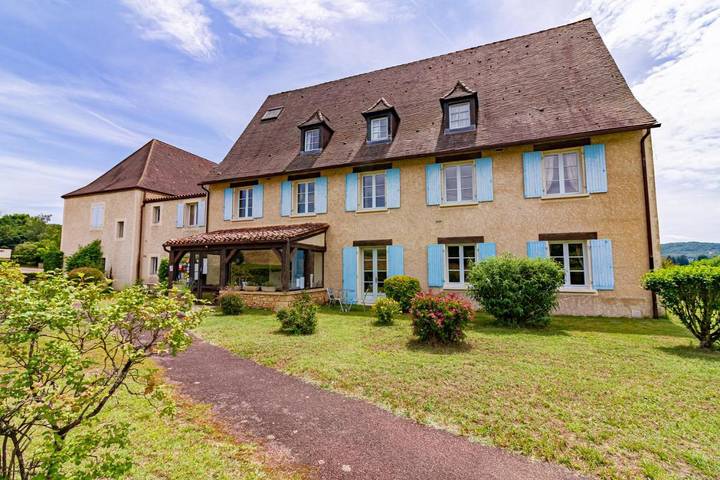 Hôtel pour 2 personnes, avec Terrasse ainsi que Jardin et Piscine