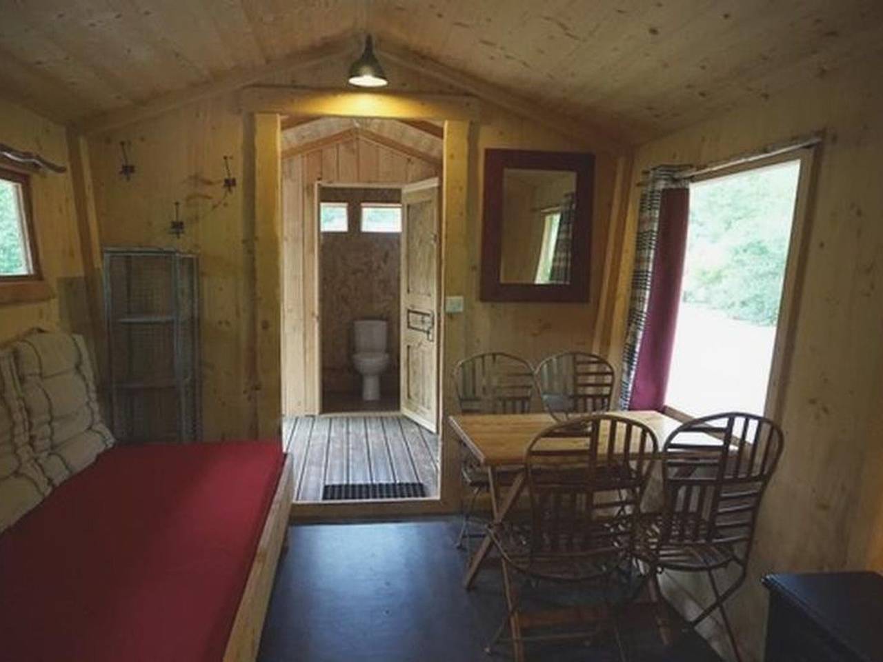 Cabane accueillant chiens - 4 pers. in Saint-Paulien (Haute-Loire), Haute-Loire