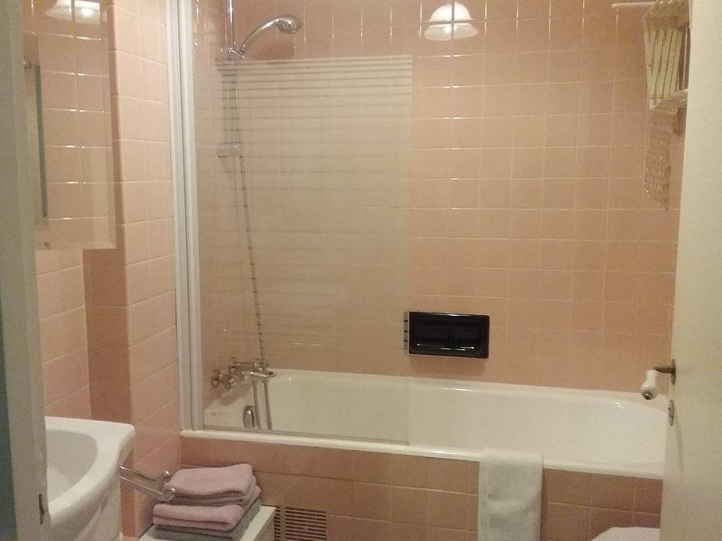 Chambre d'hôte indépendante avec kitchenette - Chambre + kitchenette in Granville, Côte de la Déroute
