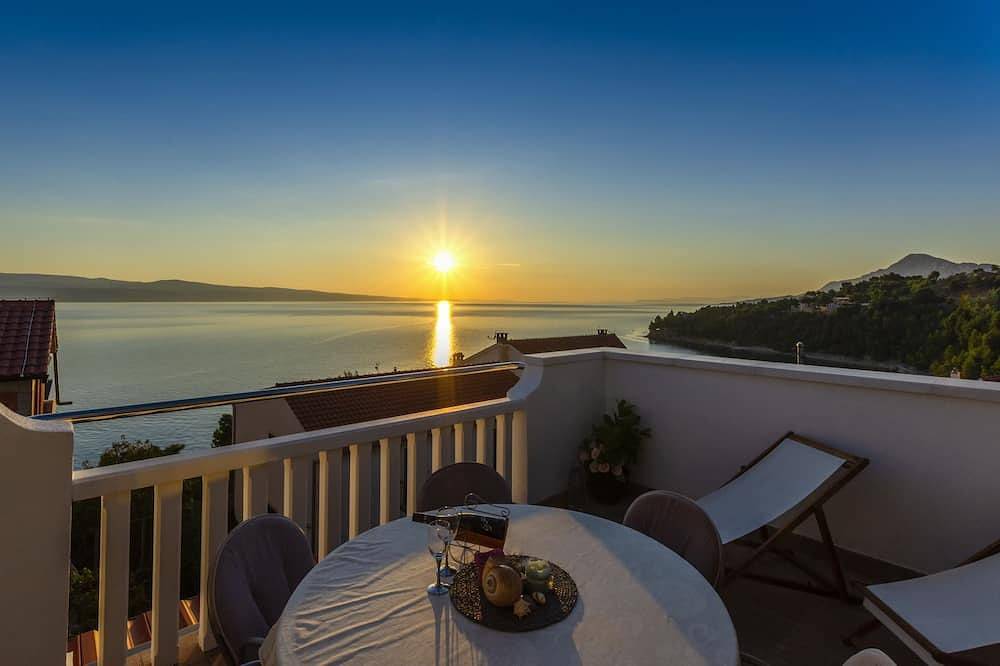 Perfekt gelegenes Ferienhaus mit privatem Pool in Stanici, Omis-Riviera