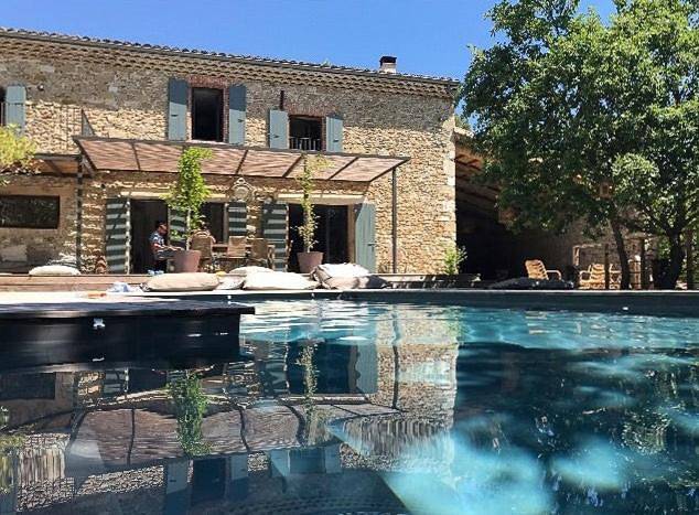 Location de vacances pour 10 personnes, avec jardin ainsi que terrasse et piscine à Roynac - 2
