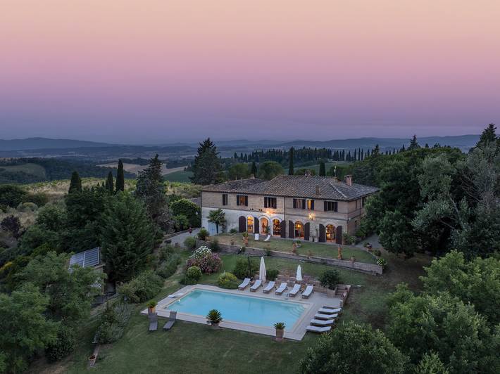 Villa per 12 persone, con Giardino e Panorama a Buonconvento