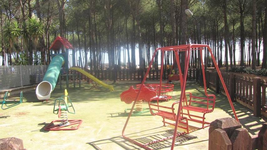 Camping für 4 Personen, mit Pool und Terrasse, mit Haustier in Kalabrien - 3