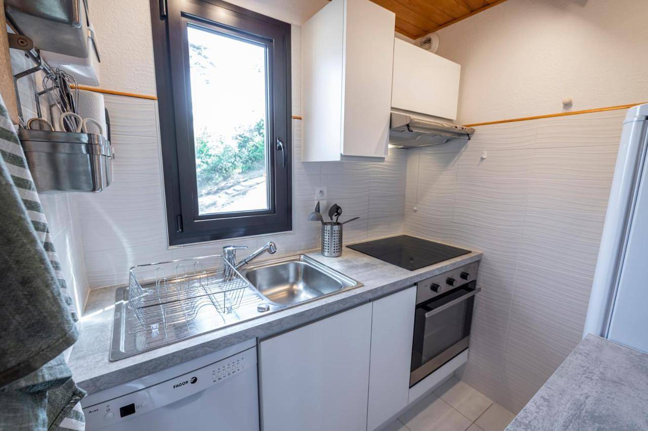 Appartement entier, Joli T2 - Vue sur Lac - 5 min du plan d'eau d'Embrun in Baratier, Parc national des Écrins