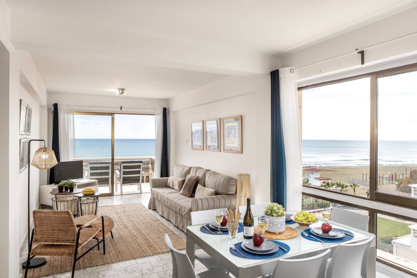 Apartamento entero, Mackenzie Beachfront Suite in Lárnaca, Distrito de Larnaca