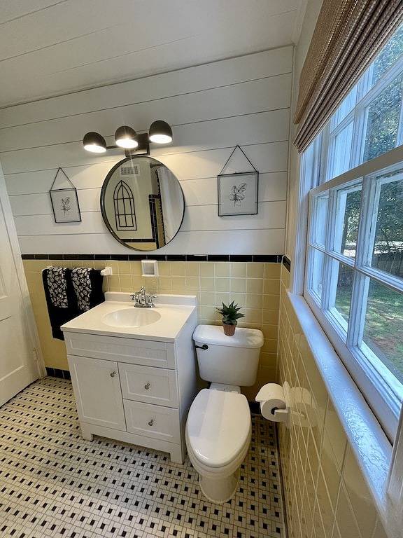 Adorable Smyrna | Vinings Bungalow minutes from The Battery, Buckhead, Midtown+! in Cobb County