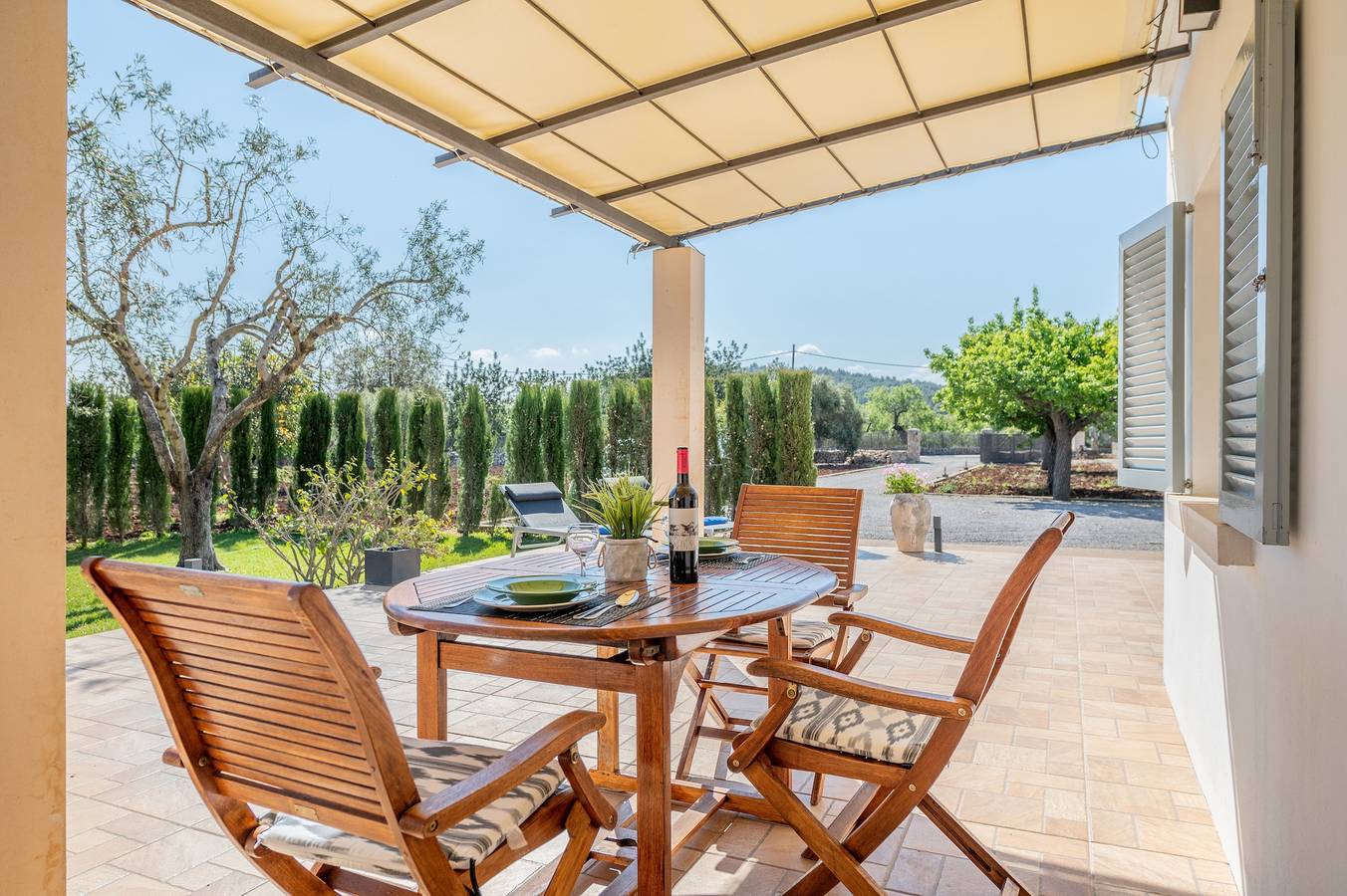 Maison de vacances Ses Oliveres vue sur les montagnes, Wi-Fi, climatisation, terrasse et jardin in Pollença Town, Pollença