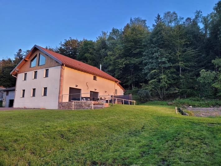 Location de vacances pour 14 personnes, avec jacuzzi et jardin, adapté aux familles à Tendon (Vosges) - 2