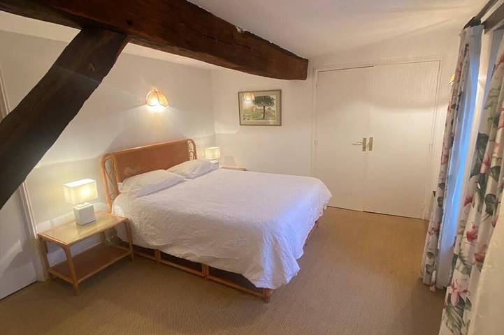 Location de vacances pour 8 personnes, avec terrasse et jardin, animaux acceptés à Festalemps - 3