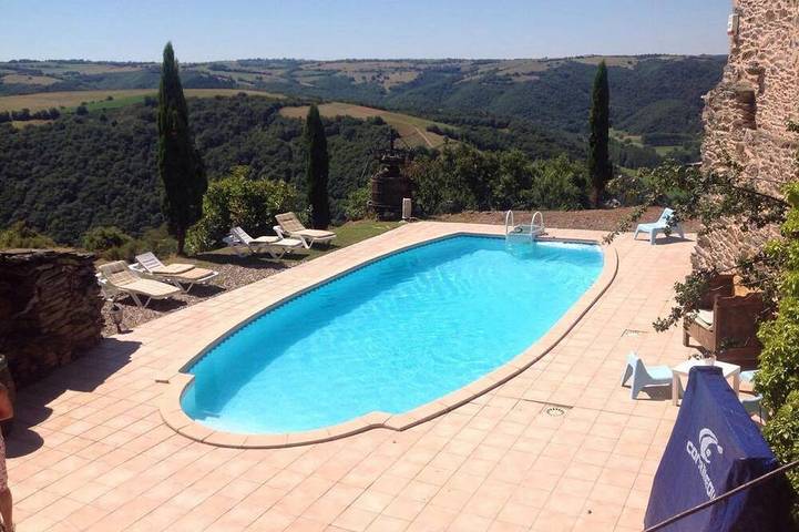 Gîte pour 12 personnes, avec Terrasse et Jardin à Courris