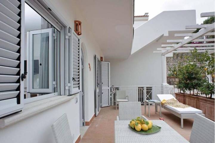 Apartamento entero, Cannicelle   Apartment with sea view located inside the Residence le Ruve Bianche with swimming pool and private beach in Vibonati, Cilento Coast