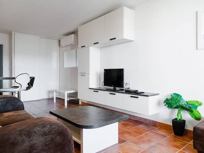 Gîte pour 5 personnes, avec Balcon ainsi que Terrasse et Piscine dans Office De Tourisme De Narbonne Plage