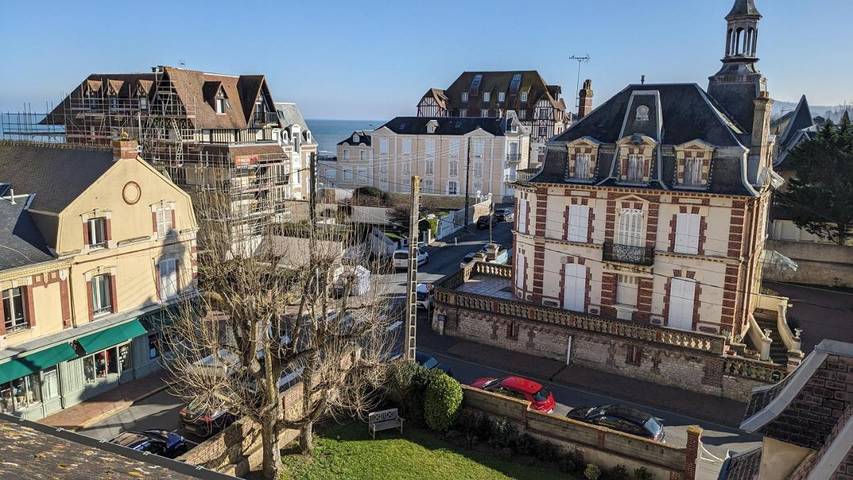 Gîte pour 2 personnes, avec vue dans Grand Casino de Cabourg
