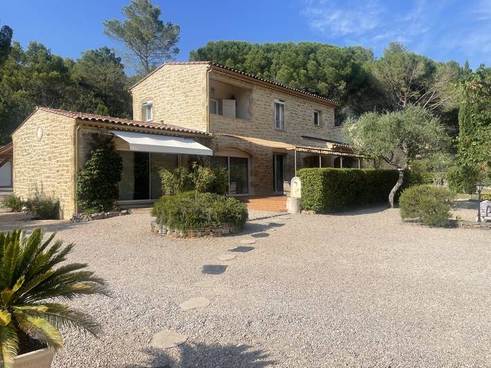 Chambre d’hôte pour 2 personnes, avec jardin ainsi que jacuzzi et piscine dans le Var - 2