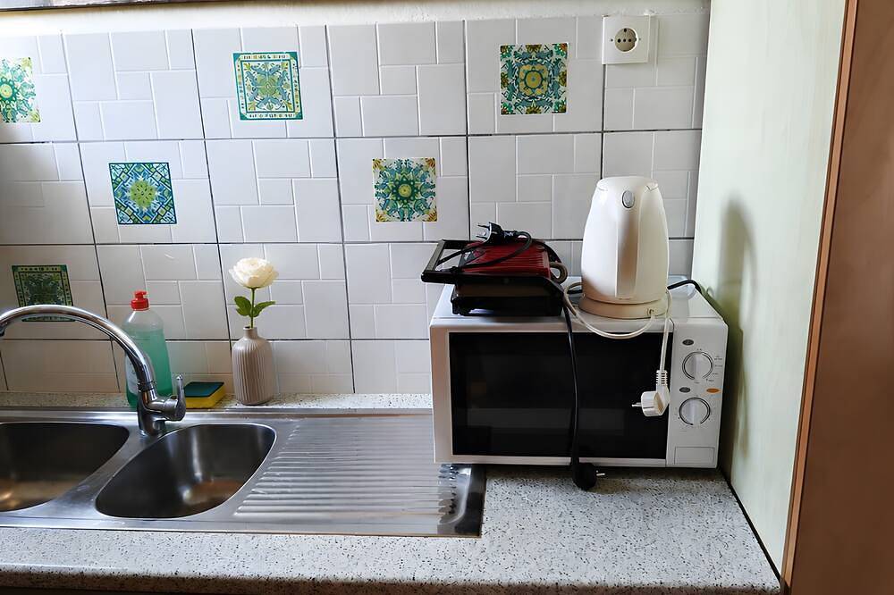 Family 2Br Apt Pool – Kitchenette 7 in Corfu