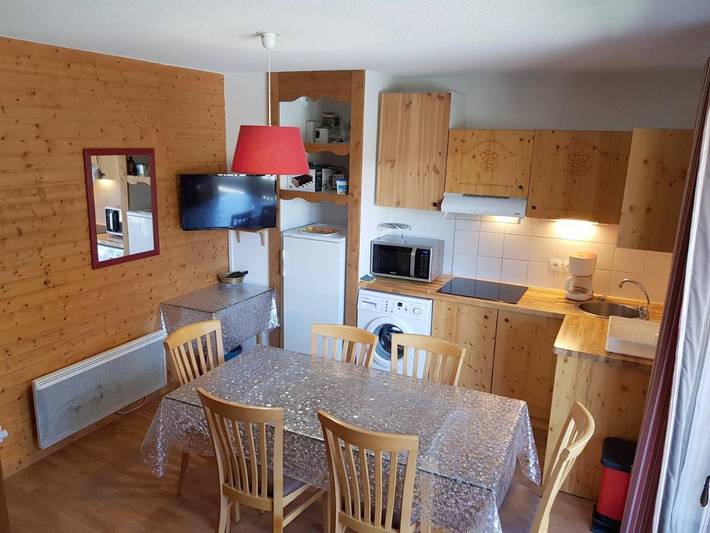 Gîte pour 9 personnes, avec piscine et jardin ainsi que sauna et vue à Orelle - 2