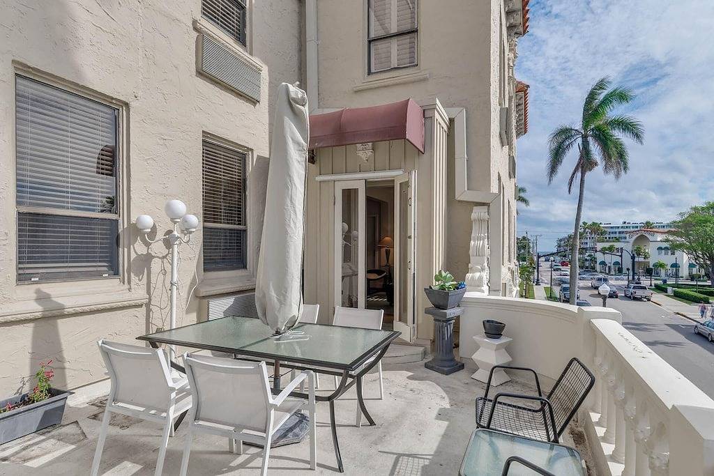 Ganze Wohnung, Tropical Ocean View of Palm Beach in Palm Beach, Palm Beach County