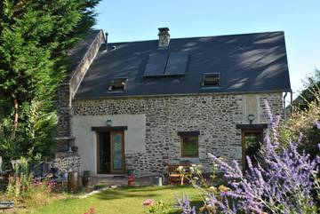 Gîte pour 4 personnes, avec jardin et terrasse à Aunay-sur-Odon