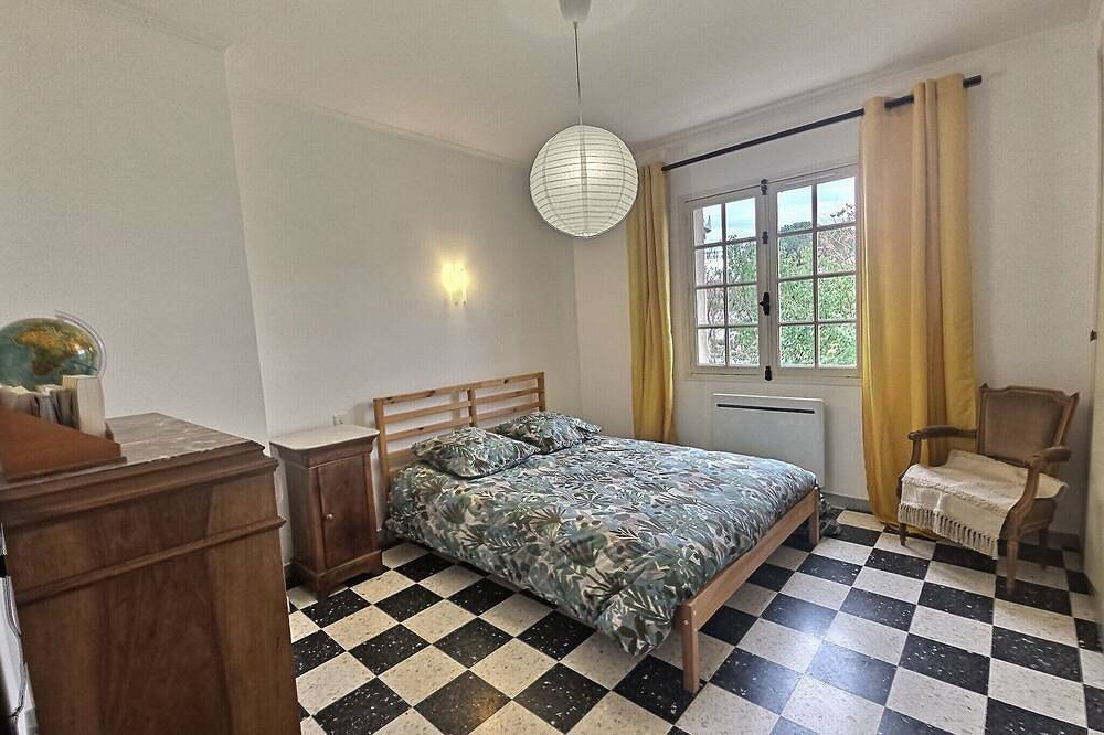 Jean House in La Tour-d'Aigues, Parc naturel régional du Luberon