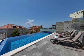 Villa for 8 People in Veliko Brdo, Makarska, Photo 2