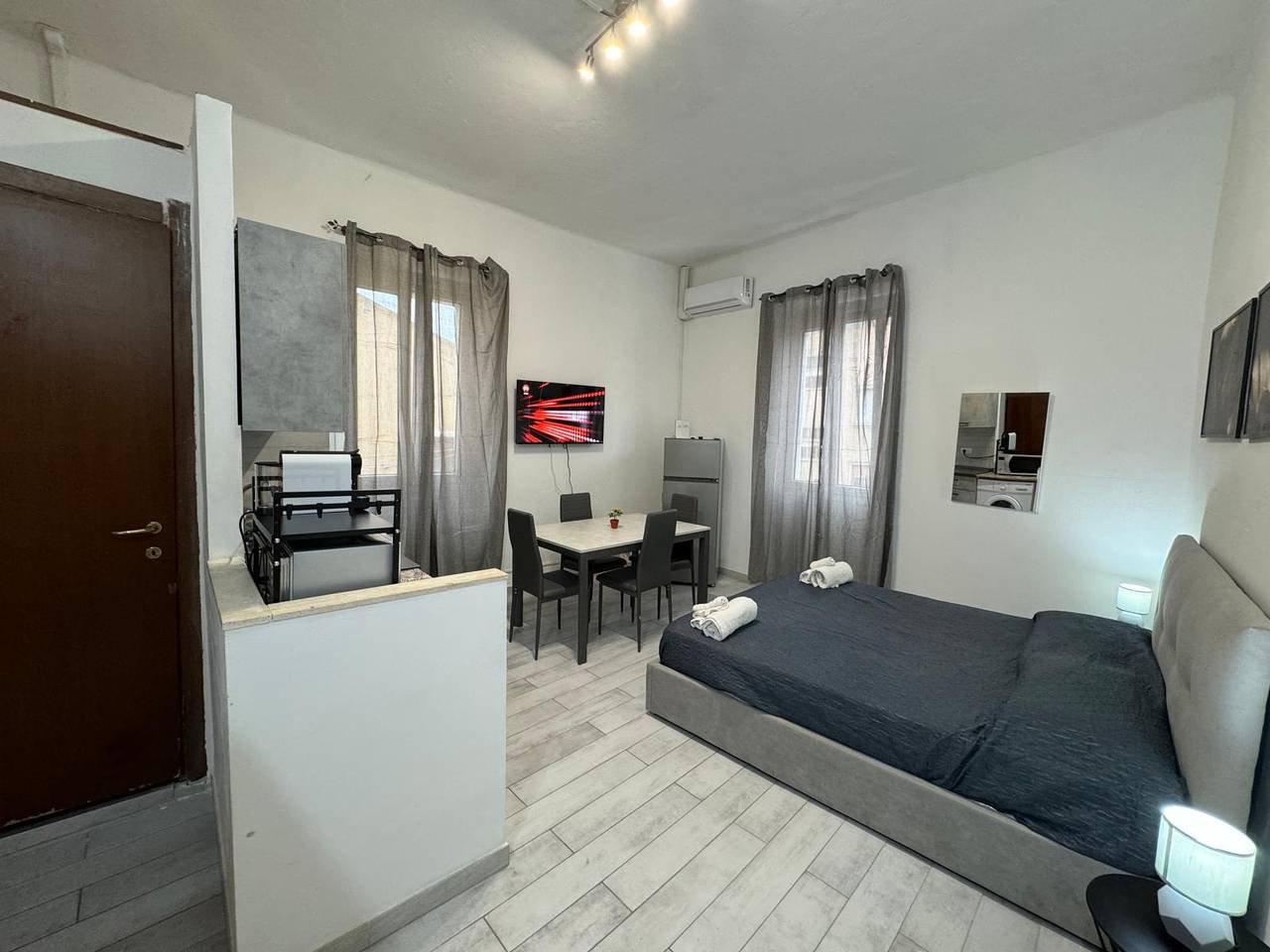 Apartamento entero, Apartamento en el centro de la ciudad con WiFi, aire acondicionado y balcón - Sassari in Sassari, Provincia de Sassari