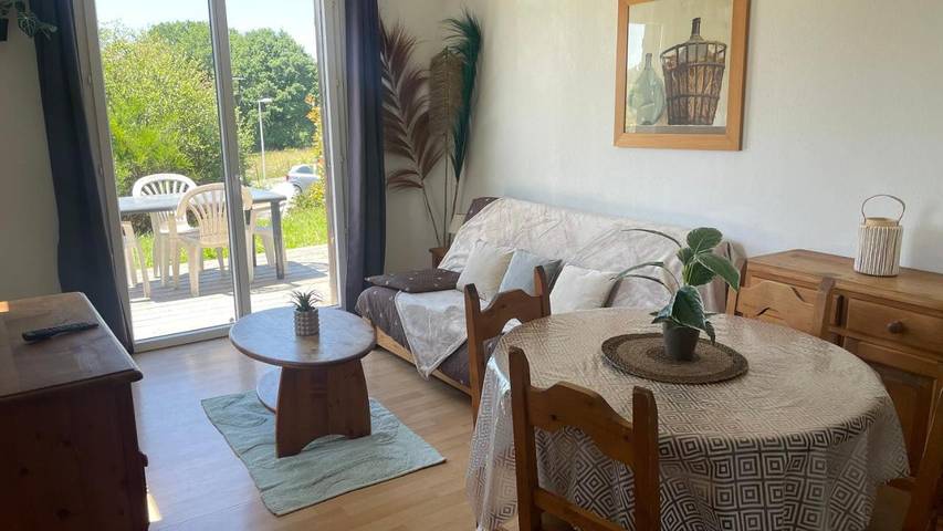 Gîte pour 3 personnes, avec Terrasse et Piscine à Égletons - 2